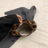1 bolso retro de ante para mujer, bolso de hombro y axila de gran capacidad con cierre de cremallera, tela forrada de poliéster, tema de ocasión versátil, disponible en negro, burdeos, caqui, café - details 3