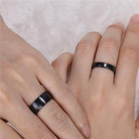 Tigrade-Anillo de cerámica cepillada para hombre y mujer sortija de boda color negro mate talla grande 4/6/8mm de ancho - details 3