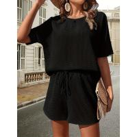 Conjunto de dos piezas de top de manga corta con diseño de murciélago y pantalones cortos elegantes para mujer - details 21