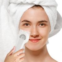 skincare tools light therapy mask