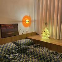 Lámpara de pared Bauhaus Diseño OVNI Luz de pared interior única Aplique de pared moderno con acrílico naranja para dormitorio, sala de estar, dormitorio, entrada, hotel - details 3