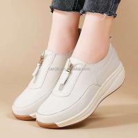Nuevo estilo 2025, mocasines con cuña para mujer, peso ligero, suela de PU con cremallera, zapatillas informales con plataforma Beige para mujer, fabricante Big 43 - details 5