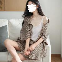 Pijamas finos de verano para mujer, pantalones cortos de gasa con mangas cortas, ropa de casa holgada de talla grande - details 1