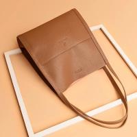 Bolso de hombro de cuero suave para mujer, bolsa de mano grande y sencilla de diseñador de lujo, nueva tendencia, 2023 - details 16