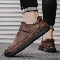 Zapatillas deportivas de cuero para hombre, zapatos planos sin cordones de Velcro, cómodos, ligeros, para conducir, para caminar y trabajar - details 9