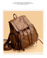 Mochila De Cuero lavado con remaches de moda, mochila de viaje informal de cuero suave de PU retro, mochila de gran capacidad - details 1