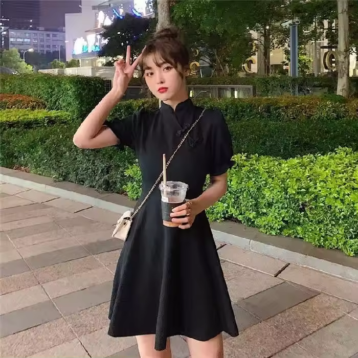 Elegante Falda de Cintura Cheongsam 2025 Diseño Rojo, Cintura Afinada, Estilo Franco, Moda de Verano - 1