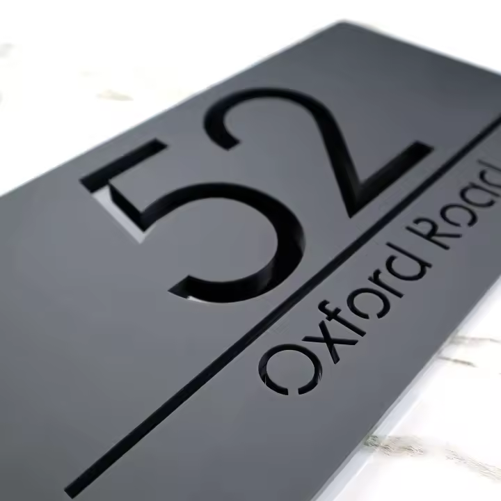 Letrero de casa con corte láser 3D, números de puerta mate, espejo oscuro, placa acrílica personalizada, tamaño grande - 1