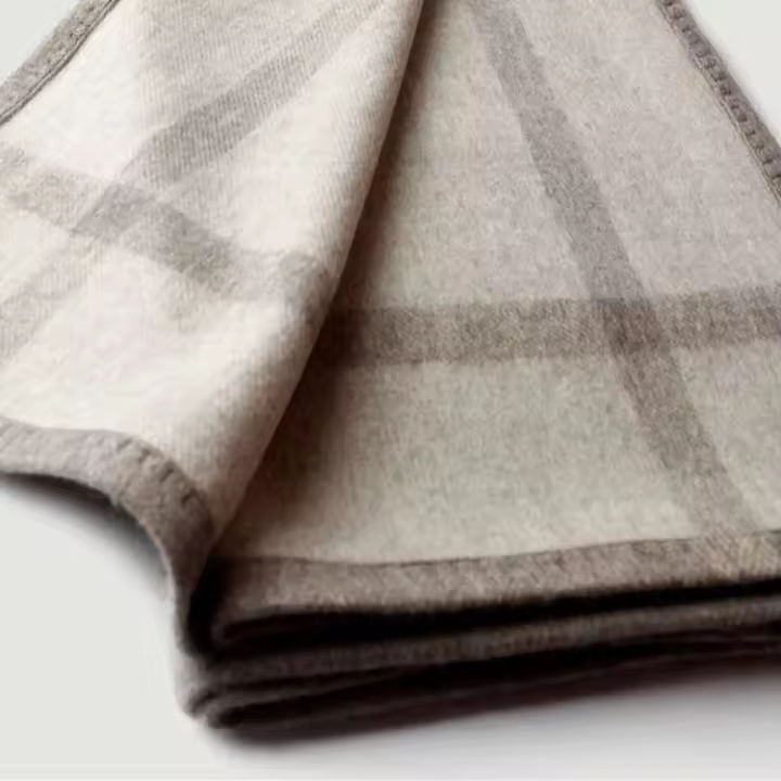 Manta de lana jacquard de doble cara con rayas cruzadas, uso cómodo, chal de cachemira para aire acondicionado para uso doméstico elegante - 1