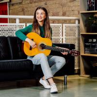 Pack de guitarra clásica española de tamaño 1/4 para niños XF de 3rd Avenue, Guitarra acústica con cuerdas de nylon, funda de transporte, cejilla y púas, Natural - details 29