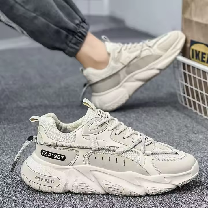 Zapatos de moda para hombre, transpirables, deportivos, con parte inferior gruesa, informales, para correr, color negro, para papá, primavera - 1