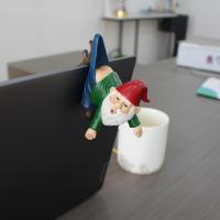 Mini estatua colgante de Gnomo divertida, escultura en miniatura de enano realista de dibujos animados, colgante de pantalones de enano de resina - details 17
