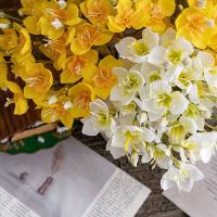 Ramo de narcisos artificiales de tacto Real, flor de narciso de seda hecha a mano de lujo, flor falsa elegante, escritorio para sala de estar - details 4