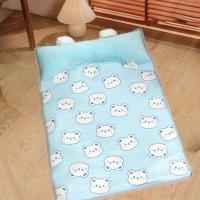 Estera de enfriamiento duradera de seda de hielo para mascotas con almohada, cama refrescante para perros resistente a mordeduras, almohadilla de verano Rectangular transpirable para mascotas para cachorros y gatos - details 5