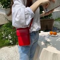 Bolso cruzado magnético de moda para mujeres Diseño vertical elegante Mini bolso de hombro de cuero PU Diseño minimalista para el teléfono - details 39