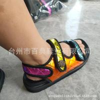 Plataforma para mujer New Beak Sandalias de estilo playero al aire libre coloridas de gran tamaño - details 2