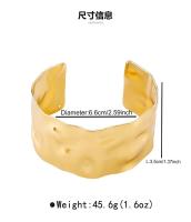Pulsera ancha cóncavo-convexa elegante y sencilla, pulsera abierta con textura de metal ligero de lujo con personalidad retro para mujer - details 1