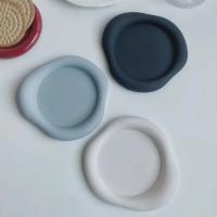 Posavasos de silicona antideslizante con forma de nube, posavasos nórdico a prueba de calor para café, bandeja de almacenamiento decorativa gruesa para escritorio, 2 uds. - details 6