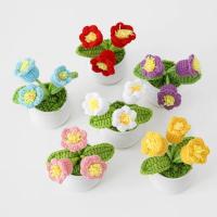Ramo tejido de tulipanes de flores de ganchillo hecho a mano terminado - details 3