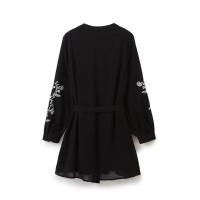 Vestido casual de otoño negro con botones delanteros para mujer, cinturón, bordado floral, manga corta/larga y cuello en V. - details 1