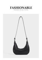 Bolso vintage para las axilas, bolso de media luna para principiantes, bolso de mensajero para el hombro del viajero. - details 12