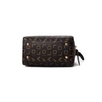 Bolso de hombro con asa superior y borla de cuero PU con letras inglesas a la moda, bolso de mujer de gran capacidad, mochila de lujo de alta gama - details 3