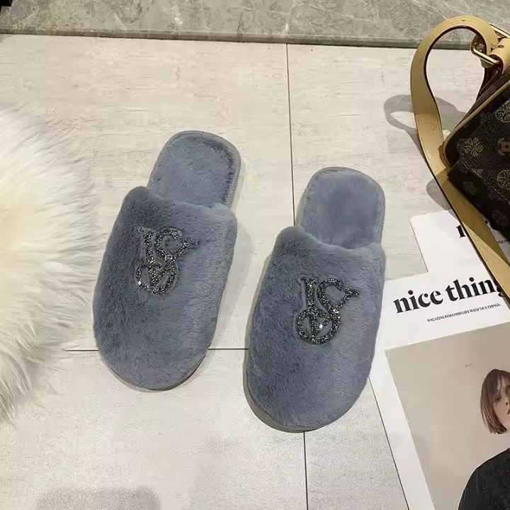 Zapatillas de algodón peludas para mujer, calzado cálido para el hogar, zapatillas de diamantes brillantes, zapatos planos de moda para exteriores, otoño e invierno, nuevo - 1