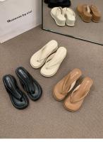 Chanclas de suela gruesa, zapatos de mujer, calzado 2025, nuevas sandalias de playa de vacaciones con tacón inclinado de verano - details 5