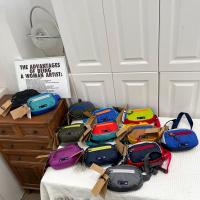 Nuevo bolso diagonal con letras a juego de colores, bolsillo deportivo de color para exteriores, bolso de hombro para teléfono Joker para hombres y mujeres. - details 0
