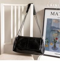 Bandolera de piel sintética de alta calidad para mujer, bolsos de mensajero de diseñador a la moda para mujer, nuevo bolso cruzado de lujo de gran capacidad para mujer - details 0