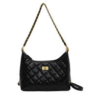 Mujer 2025 nuevo Xiaoxiangfeng rombo cadena axila bolso de moda negro hombro mensajero bolso callejero - details 0