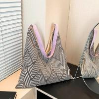 Bolso de hombro elegante de verano con patrón de rayas, bolso tejido informal a la moda, correa no ajustable con colgante, bolsos de viaje para mujer - details 7