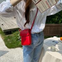 Bolso cruzado magnético de moda para mujeres Diseño vertical elegante Mini bolso de hombro de cuero PU Diseño minimalista para el teléfono - details 34