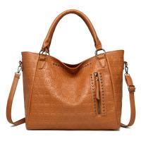 Bolso De Mano Grande De Cuero PU Con Estampado De Cráneo Punk Y Estacas Bolso De Hombro Gótico Para Mujer Bolso Transversal De Moda - details 7