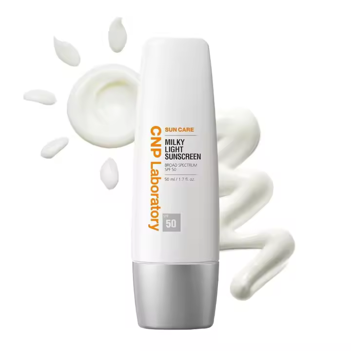 Protector solar diario CNP Daily Milky Light (1,7 fl. oz.) - Protección UV SPF 50 de amplio espectro con niacinamida, rostro y cuerpo, sin blanco - 1