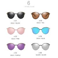 El conductor masculino conduce gafas de sol polarizadas metálicas para deslumbrar las gafas de sol - details 22