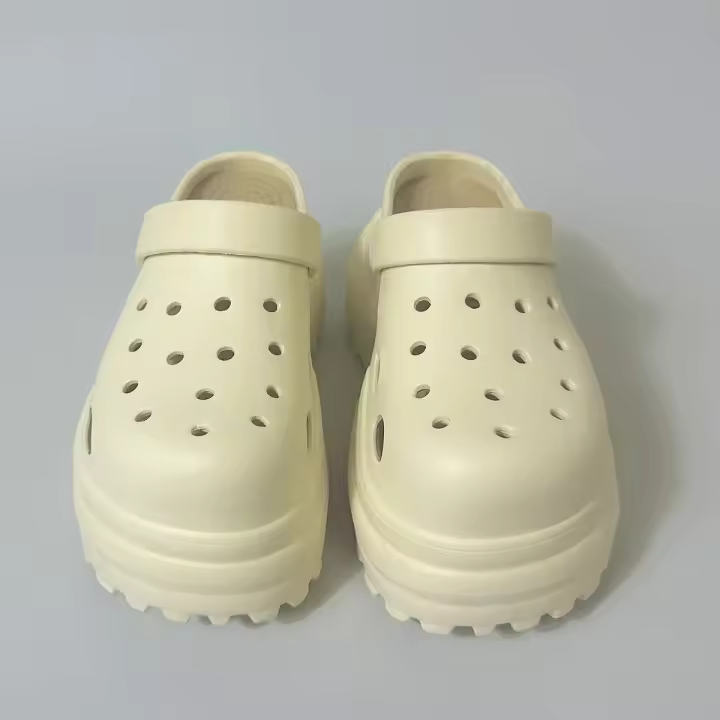 Nuevo modelo 20252025 Nuevo verano Zuecos de mujer Sandalias antideslizantes 10 cm Fondo grueso Zapatillas de EVA Zapatos de playa Zapatos de aumento de altura al aire libre - 1