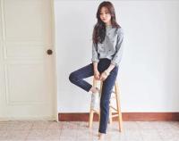 Camisa de mujer de manga larga adelgazante con cuello levantado a rayas frescas de estilo coreano bordado de hojas - details 7