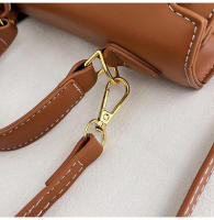 Bolso de mano de empalme de color en contraste de textura premium bolso de mensajero de hombro retro casual de nueva moda para mujer - details 9