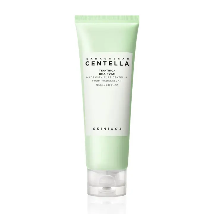 SKIN1004 Madagascar Centella Tea-Trica BHA Foam 4.22 fl.oz, 125ml, cuidado de limpieza profesional y alivio para pieles propensas al acné - 1