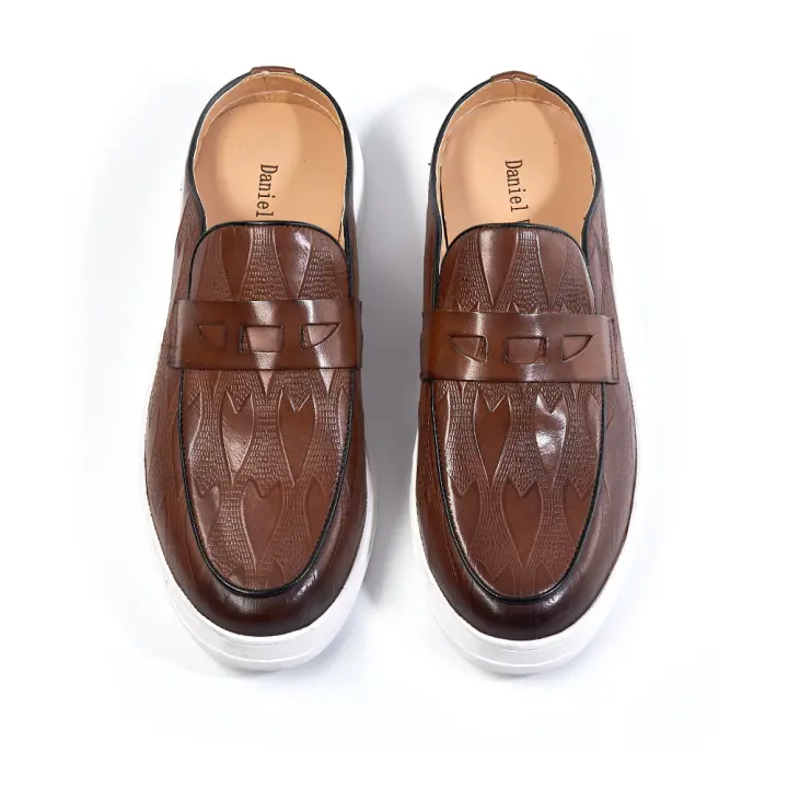 Mocasines de cuero de vaca para hombre, zapatos de medio arrastre con puntera abierta. - 1