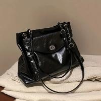 Bolso de mano retro de gran capacidad a la moda para mujer, bolso de hombro con cadena simple para viajeros - details 0