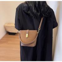 Bolso de Mujer de Gran Capacidad Bolso Cuadrado Mate, Sentido de Alta Gama, Bolso Portátil para las Axilas - details 25