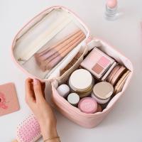 Bolsa de maquillaje de gran capacidad para mujer, bolsa cuadrada de mano para viaje, bolsa de baño con doble cremallera, bolsa de almacenamiento de cosméticos a prueba de polvo para el hogar - details 2