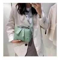 Bolso de gran capacidad de color sólido para mujer 2025 nuevo bolso de mensajero de hombro de moda bolso cuadrado pequeño simple de estilo extranjero bolso de mujer - details 33