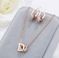 Collar de acero inoxidable con círculo de cristal con personalidad, colgante femenino, gargantilla con letra D de Color dorado, collares para mujer, joyería - details 9