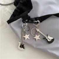 Llave de Estrella de Corazón de Guitarra Accesorio Vintage Rock Punk para Hombres y Mujeres - details 2