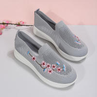 Zapatillas de deporte de malla transpirable para mujer, zapatos cómodos con flores, suaves y sólidos, a la moda, ligeros, 2022 - details 9