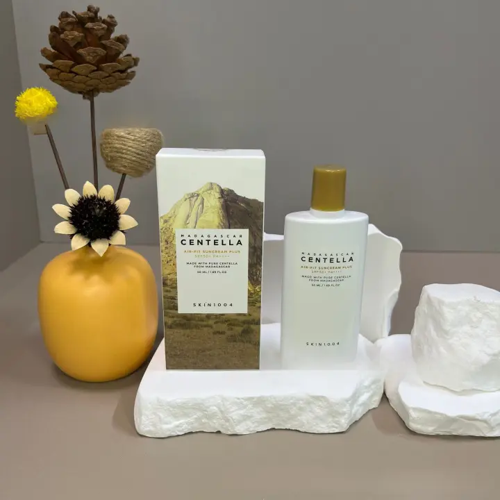 SKIN1004 Skin Care Angel Protector solar Centella Asakusa Air Protector solar físico 50ml - 1