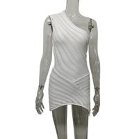 2025 diseño de verano sentido empalme hombro diagonal perspectiva hueca color sólido sexy vestido de punto ropa de mujer - details 10
